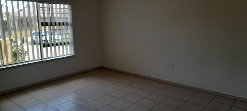 To Let 2 Bedroom Property for Rent in Heiderand Western Cape